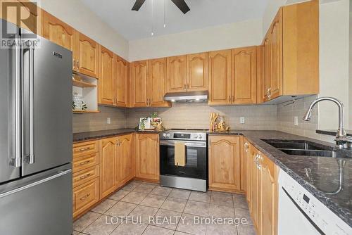 68 Metropole Private, Ottawa, ON - Indoor Photo Showing Kitchen With Double Sink