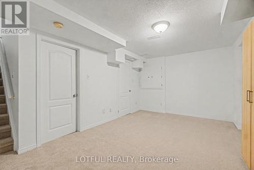 68 Metropole Private, Ottawa, ON - Indoor Photo Showing Other Room