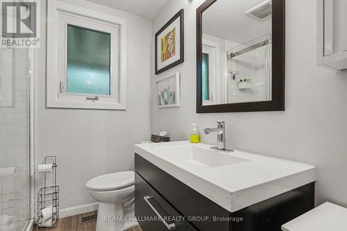 657 Golden Avenue, Ottawa, ON - Indoor Photo Showing Bathroom