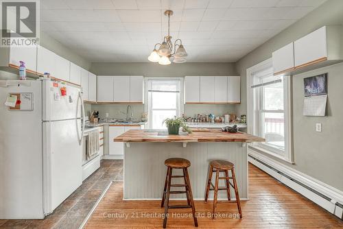 119 Carroll Street, Ingersoll (Ingersoll - South), ON - Indoor Photo Showing Kitchen