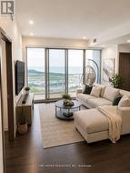 4502 - 17 BATHURST STREET Toronto, ON M5V 0N1