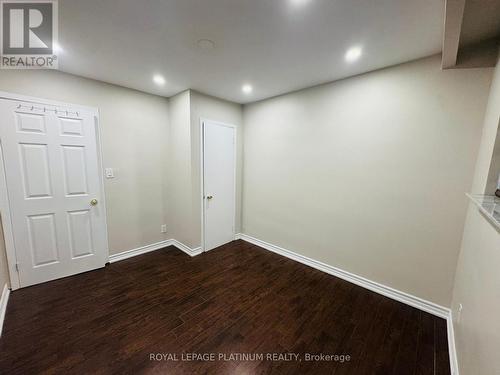7073 Magic Court, Mississauga, ON - Indoor Photo Showing Other Room