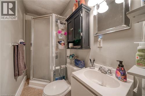 119 Carroll Street, Ingersoll, ON - Indoor Photo Showing Bathroom