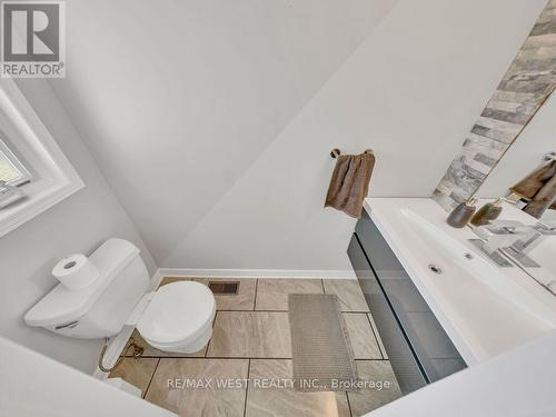 1369 Old Zeller Drive, Kitchener, ON - Indoor Photo Showing Bathroom