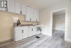 4 - 221 HAMILTON ROAD E London East, ON N5Z 1P9