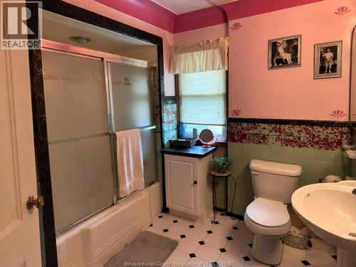 781 Pierre, Windsor, ON - Indoor Photo Showing Bathroom