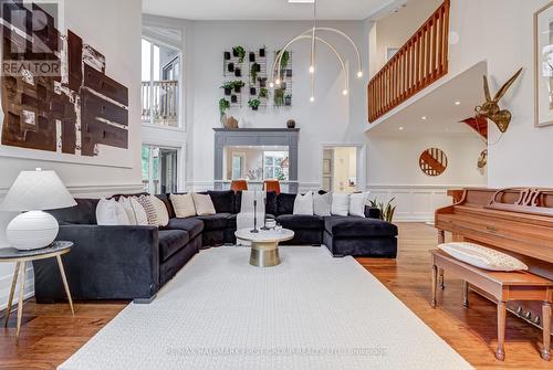 125 Percy Crescent, Scugog, ON - Indoor Photo Showing Living Room