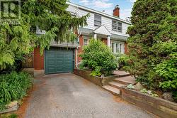 8 RUSKIN STREET  Ottawa, ON K1Y 4A6