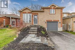11 MASTERS DRIVE Barrie, ON L4M 6W4