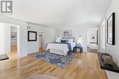 12 Wenonah Drive, Mississauga, ON - Indoor