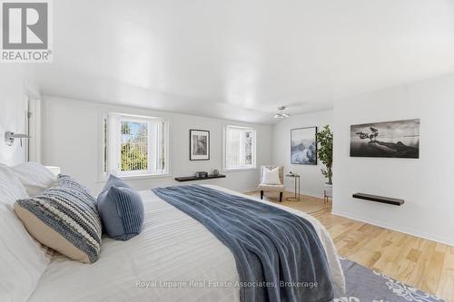 12 Wenonah Drive, Mississauga, ON - Indoor Photo Showing Bedroom