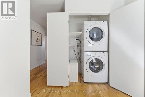 12 Wenonah Drive, Mississauga, ON - Indoor Photo Showing Laundry Room