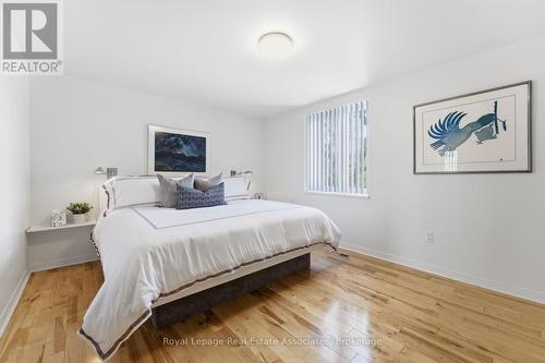 12 Wenonah Drive, Mississauga, ON - Indoor Photo Showing Bedroom