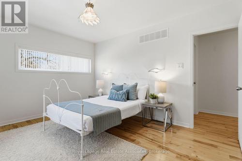 12 Wenonah Drive, Mississauga, ON - Indoor Photo Showing Bedroom