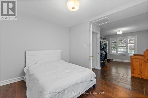 1195 Crestdale Road, Mississauga, ON - Indoor Photo Showing Bedroom