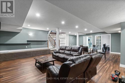 1195 Crestdale Road, Mississauga, ON - Indoor