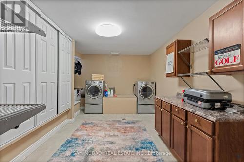 1195 Crestdale Road, Mississauga, ON - Indoor Photo Showing Laundry Room