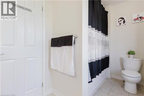 13 Arbourview Crescent, Kitchener, ON - Indoor Photo Showing Bathroom