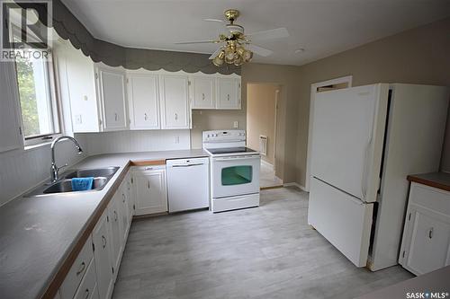 700 York Street, Indian Head, SK - Indoor Photo Showing Kitchen With Double Sink