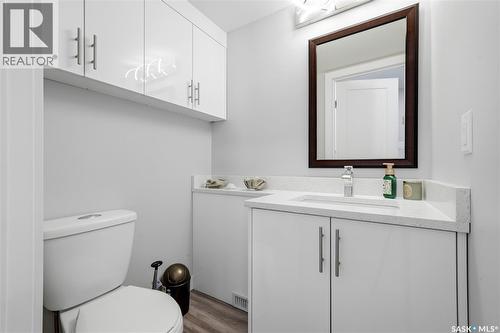 4005 Gordon Road, Regina, SK - Indoor Photo Showing Bathroom