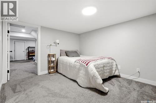 4005 Gordon Road, Regina, SK - Indoor Photo Showing Bedroom