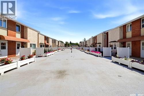 4005 Gordon Road, Regina, SK - Outdoor