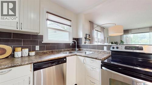 1333 Empress Street, Regina, SK - Indoor Photo Showing Kitchen With Double Sink