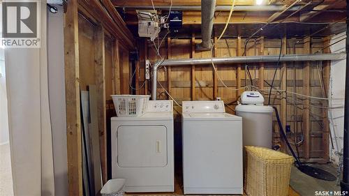 1333 Empress Street, Regina, SK - Indoor Photo Showing Laundry Room