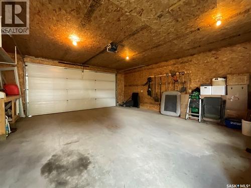 1333 Empress Street, Regina, SK - Indoor Photo Showing Garage
