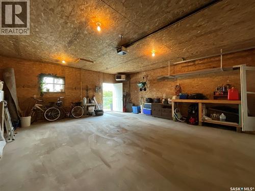 1333 Empress Street, Regina, SK - Indoor Photo Showing Garage