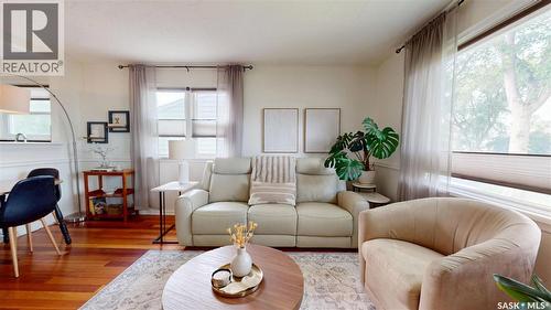 1333 Empress Street, Regina, SK - Indoor Photo Showing Living Room