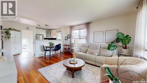 1333 Empress Street, Regina, SK - Indoor Photo Showing Living Room