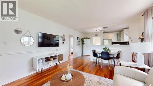 1333 Empress Street, Regina, SK - Indoor Photo Showing Living Room