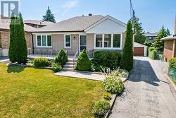 295 FALSTAFF AVENUE  Toronto, ON M6L 2G4