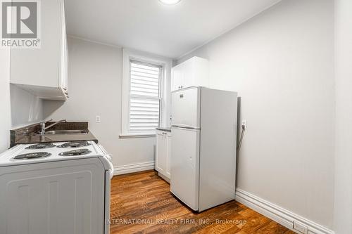 3 - 221 HAMILTON ROAD , London East, Ontario N5Z 1P9 3