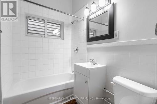 3 - 221 HAMILTON ROAD , London East, Ontario N5Z 1P9 5