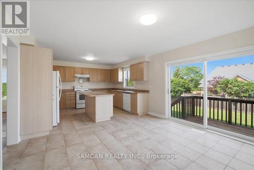 58 Hunter Way, Brantford, ON - Indoor Photo Showing Kitchen