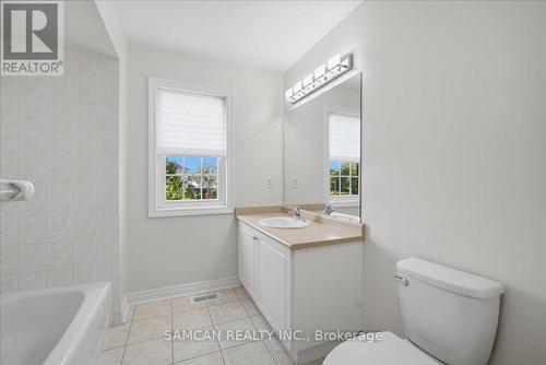 58 Hunter Way, Brantford, ON - Indoor Photo Showing Bathroom