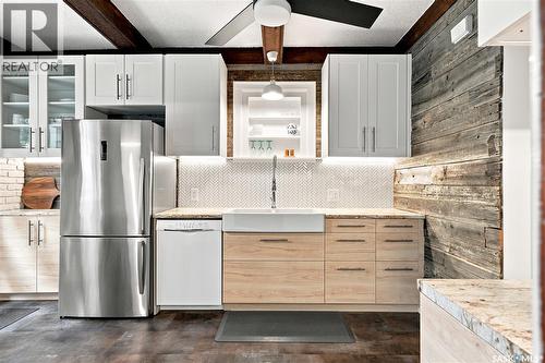 616 Rusholme Road, Saskatoon, SK - Indoor Photo Showing Kitchen