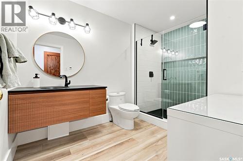 616 Rusholme Road, Saskatoon, SK - Indoor Photo Showing Bathroom
