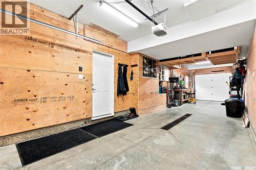 616 Rusholme Road, Saskatoon, SK - Indoor Photo Showing Garage