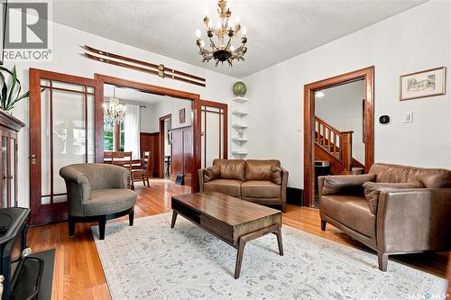 616 Rusholme Road, Saskatoon, SK - Indoor Photo Showing Living Room