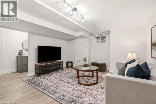 1361 Stephenson Drive, Burlington, ON - Indoor Photo Showing Living Room