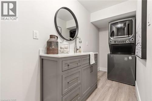 1361 Stephenson Drive, Burlington, ON - Indoor
