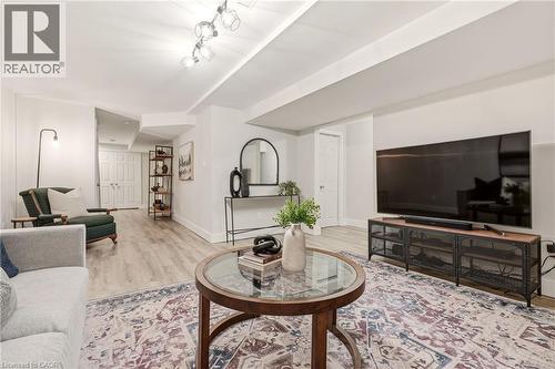 1361 Stephenson Drive, Burlington, ON - Indoor Photo Showing Living Room