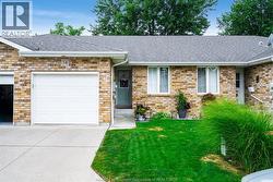 34 Cranberry Crt Essex, ON N8M 3G5