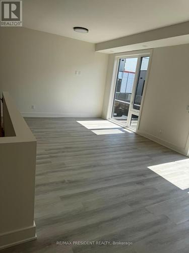 141 Everett Common, St. Catharines, ON - Indoor Photo Showing Other Room