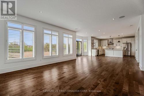 569 Eclipse Walk, London North (North B), ON - Indoor Photo Showing Living Room