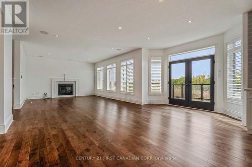 569 Eclipse Walk, London North (North B), ON - Indoor Photo Showing Living Room With Fireplace