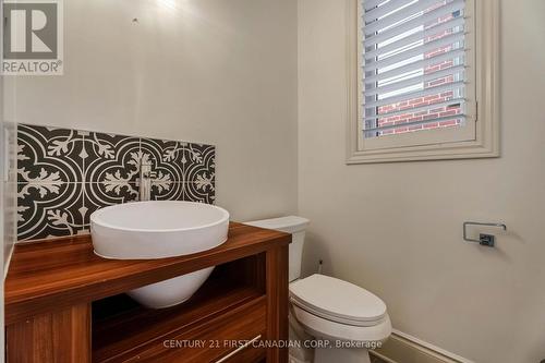 569 Eclipse Walk, London North (North B), ON - Indoor Photo Showing Bathroom